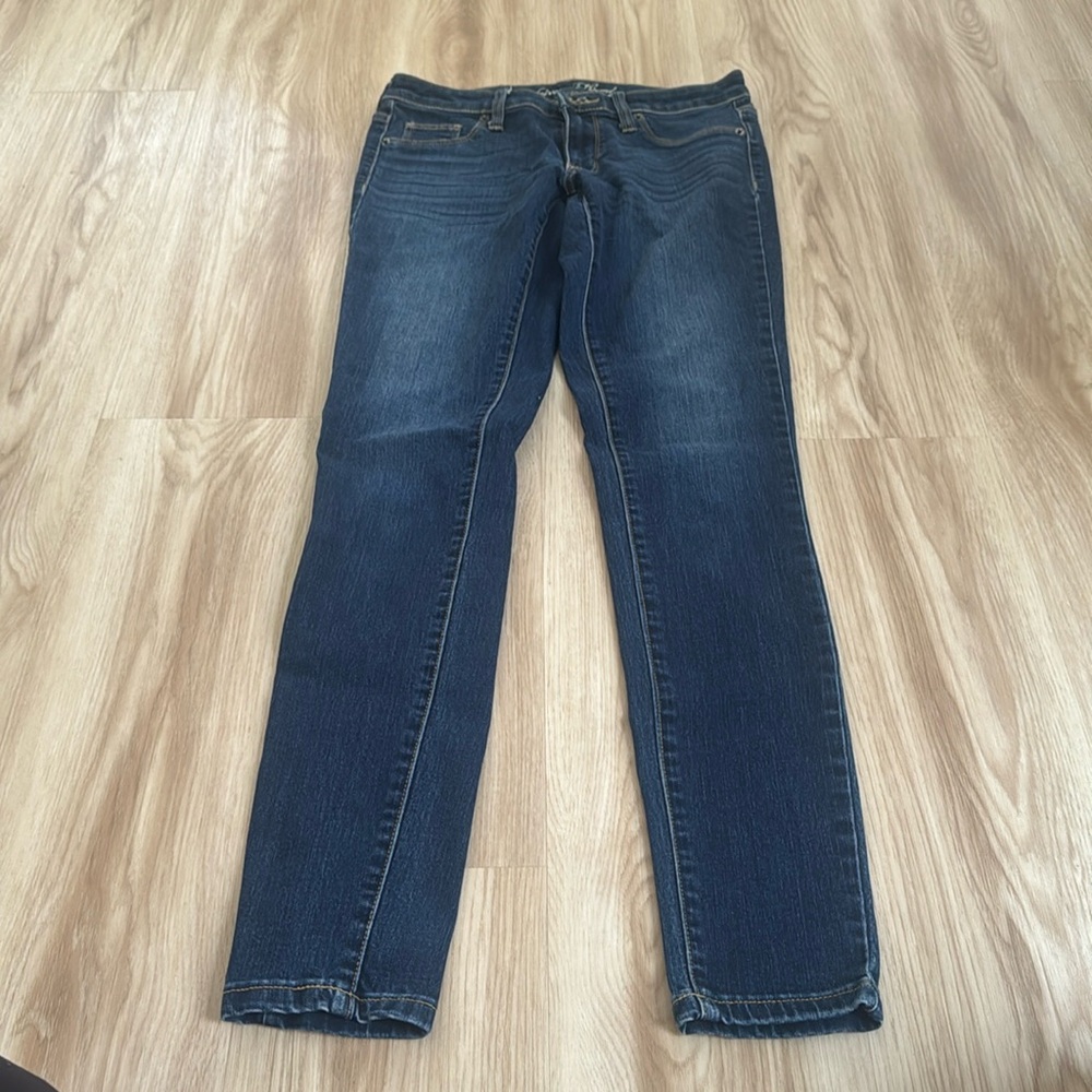 Universal thread low rise jegging 4/27 long